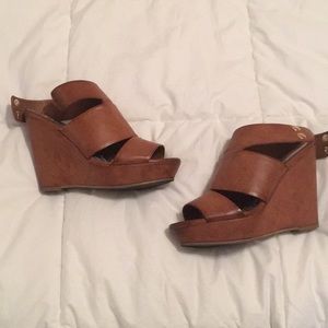 Madden Girl Brown wedges